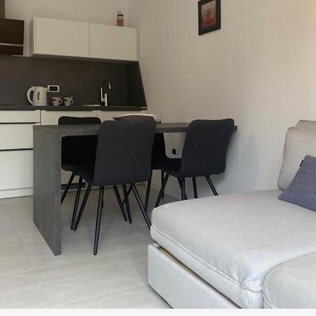 Apartments Artemus Karliva Izola Eksteriør billede
